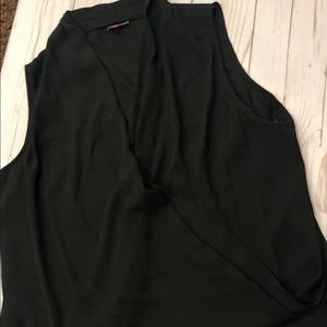 Vince Camuto Black flowy tank